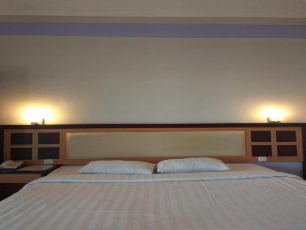 Graha Hotel Sragen Extérieur photo