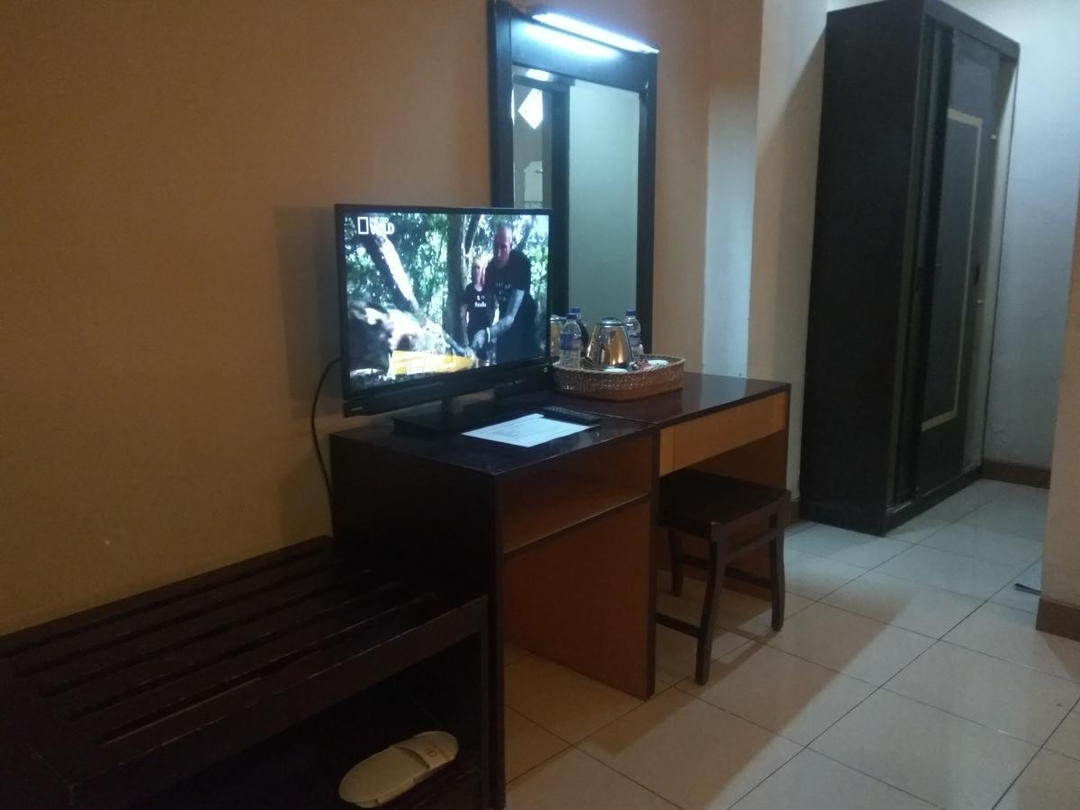 Graha Hotel Sragen Extérieur photo