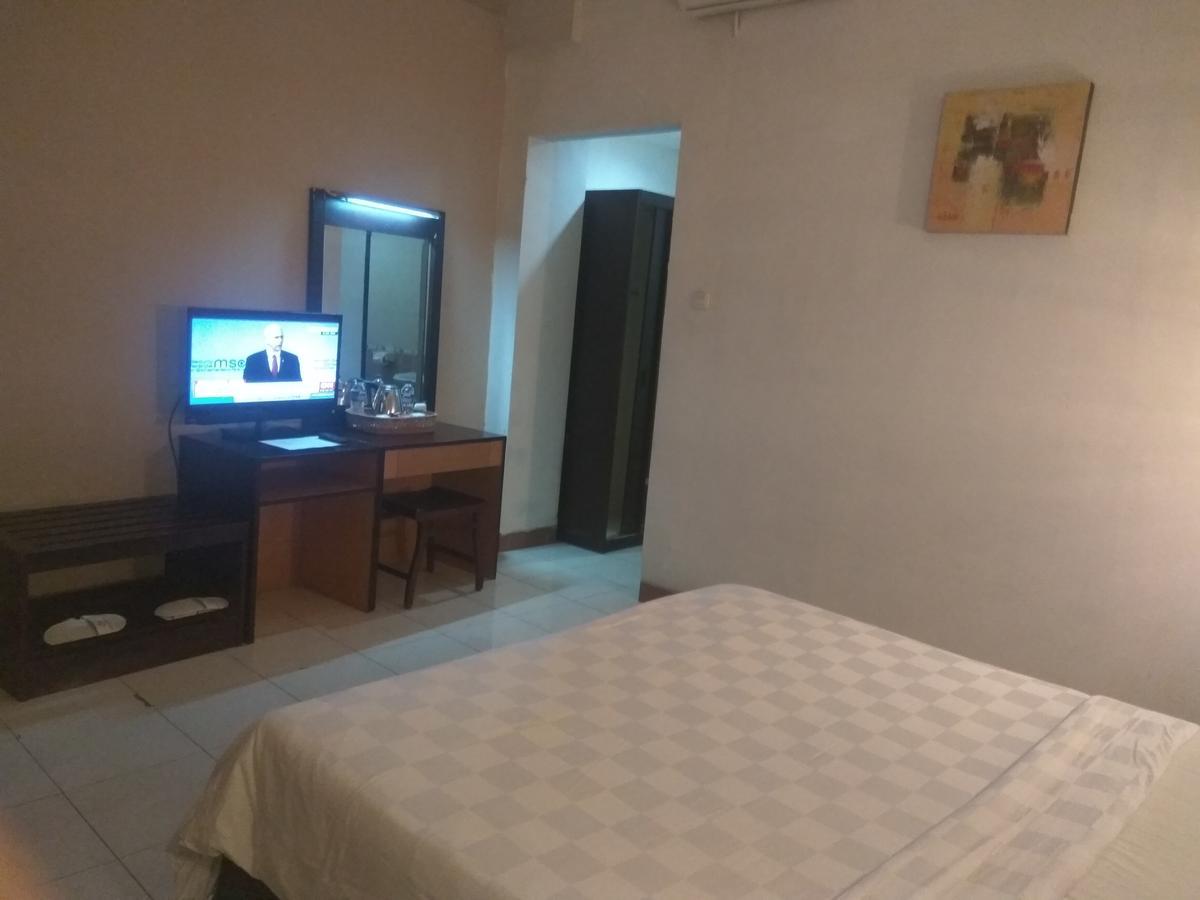 Graha Hotel Sragen Extérieur photo